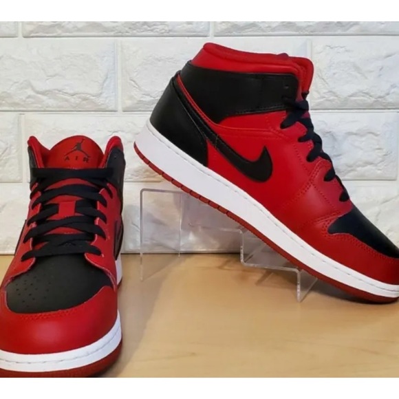 Nike Air Jordan 1 Mid GS Reverse Bred Gym Red Black 554725 660 GS Sizes 4.5y(W6) - Picture 4 of 4